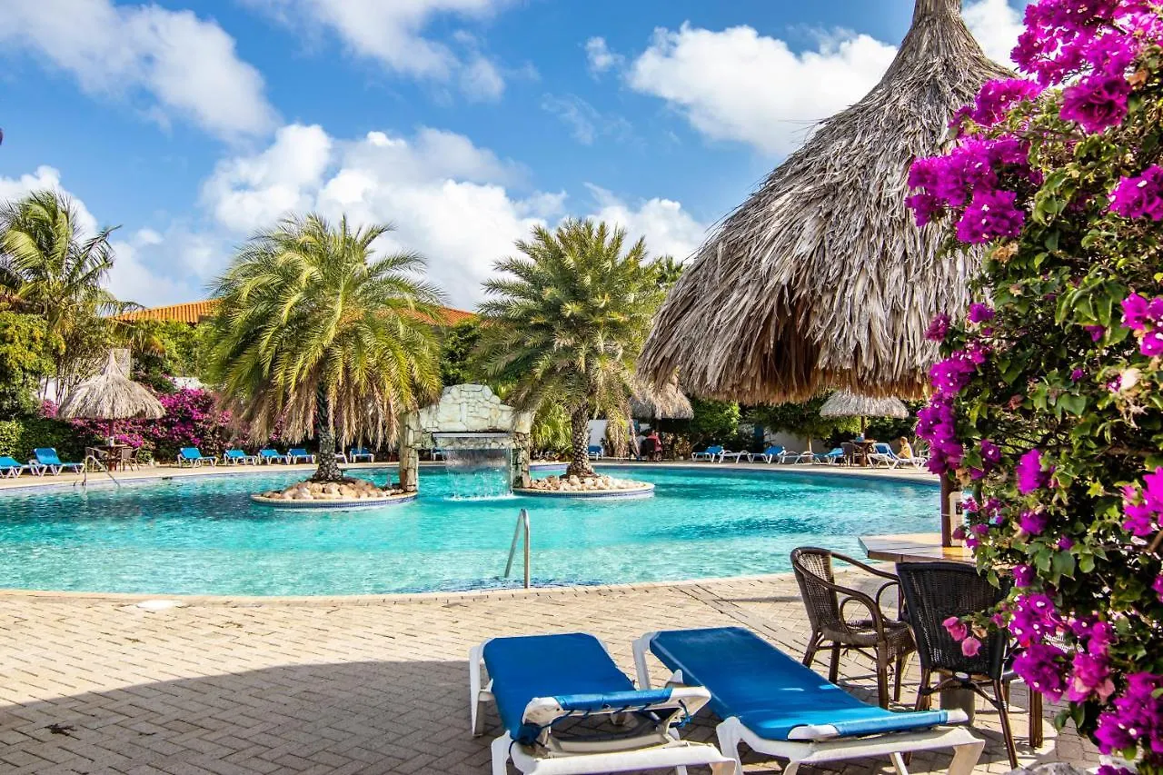 Modern appartement a150 op resort Seru-Coral 4 pers 2 slpk met een groot zwembad Willemstad Curaçao